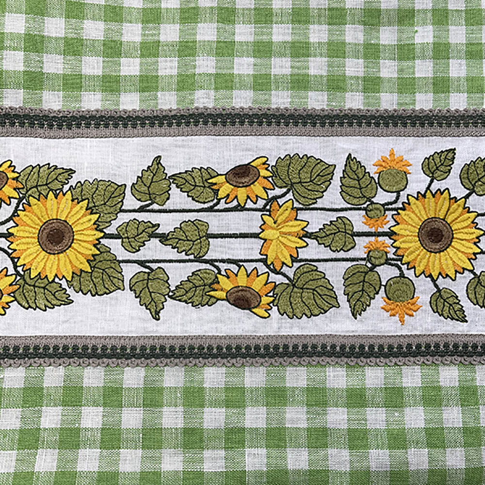 Вышивка на изделиях